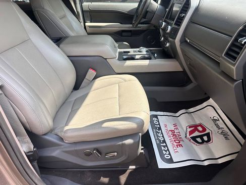 Used 2019 Ford Expedition XLT w/ Equipment Group 202A RWD image 22