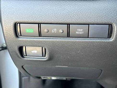 Used 2024 Nissan Sentra S FWD image 33
