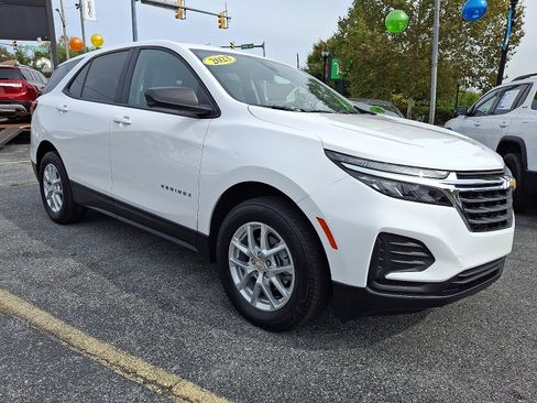 Used 2023 Chevrolet Equinox LS w/ LS Convenience Package image 6