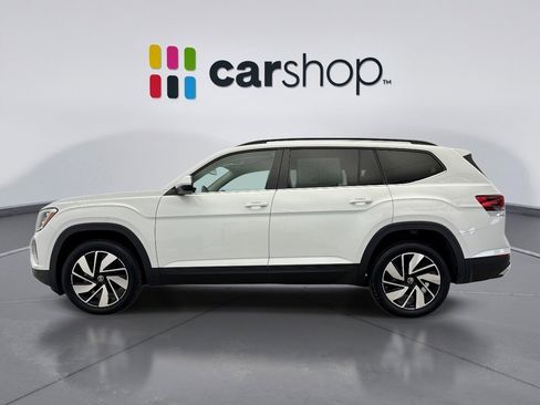 Used 2024 Volkswagen Atlas SE image 2