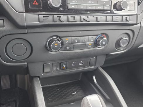 Used 2025 Nissan Frontier S RWD image 16