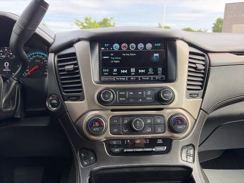 Used 2018 GMC Yukon Denali w/ Denali Ultimate Package AWD/4WD image 12