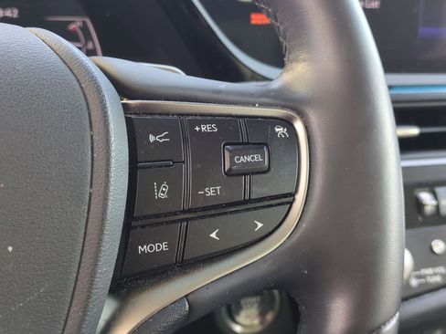 Used 2022 Lexus ES 350 Ultra Luxury w/ Accessory Package 2 image 18