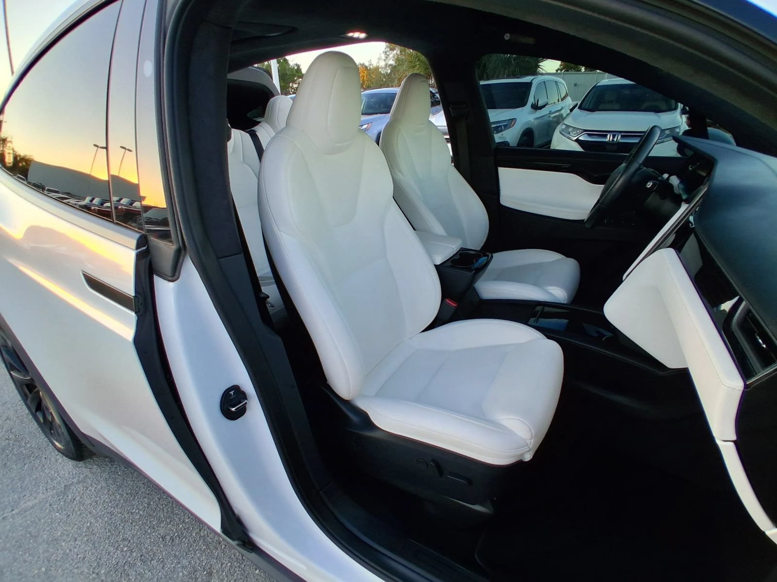 Used 2020 Tesla Model X Long Range AWD/4WD image 20
