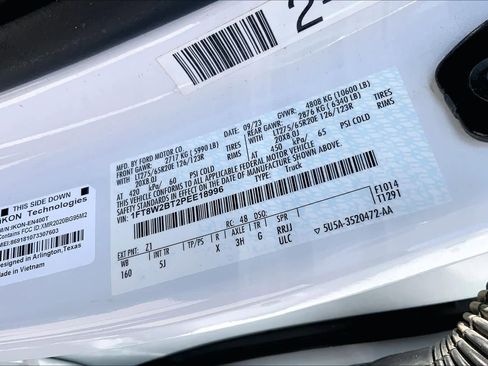 Used 2023 Ford F250 Lariat w/ Chrome Package image 37