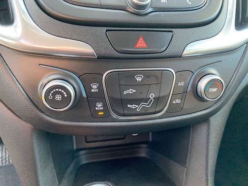 Used 2019 Chevrolet Equinox LT image 17