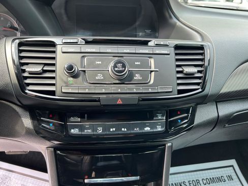 Used 2017 Honda Accord Sport Special Edition image 21