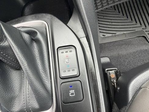Used 2017 Hyundai Santa Fe Sport AWD/4WD image 23