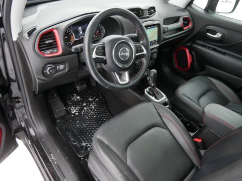 Certified 2023 Jeep Renegade Trailhawk w/ Sun/Sound Group image 23