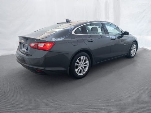 Used 2017 Chevrolet Malibu LT image 10
