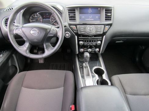 Used 2020 Nissan Pathfinder SV FWD image 16