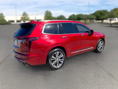 Used 2022 Cadillac XT6 Premium Luxury w/ Technology Package image 7