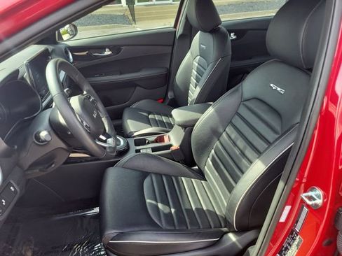 Used 2024 Kia Forte GT-Line w/ GT-Line Premium Package image 9