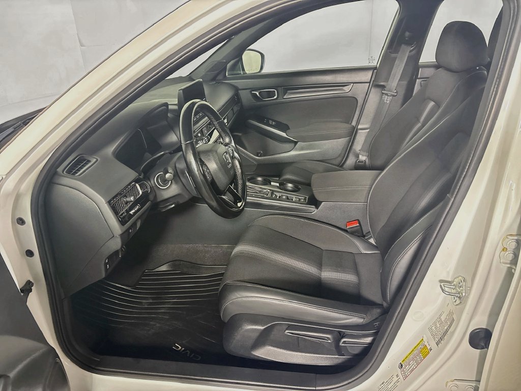 Used 2023 Honda Civic Sport image 11