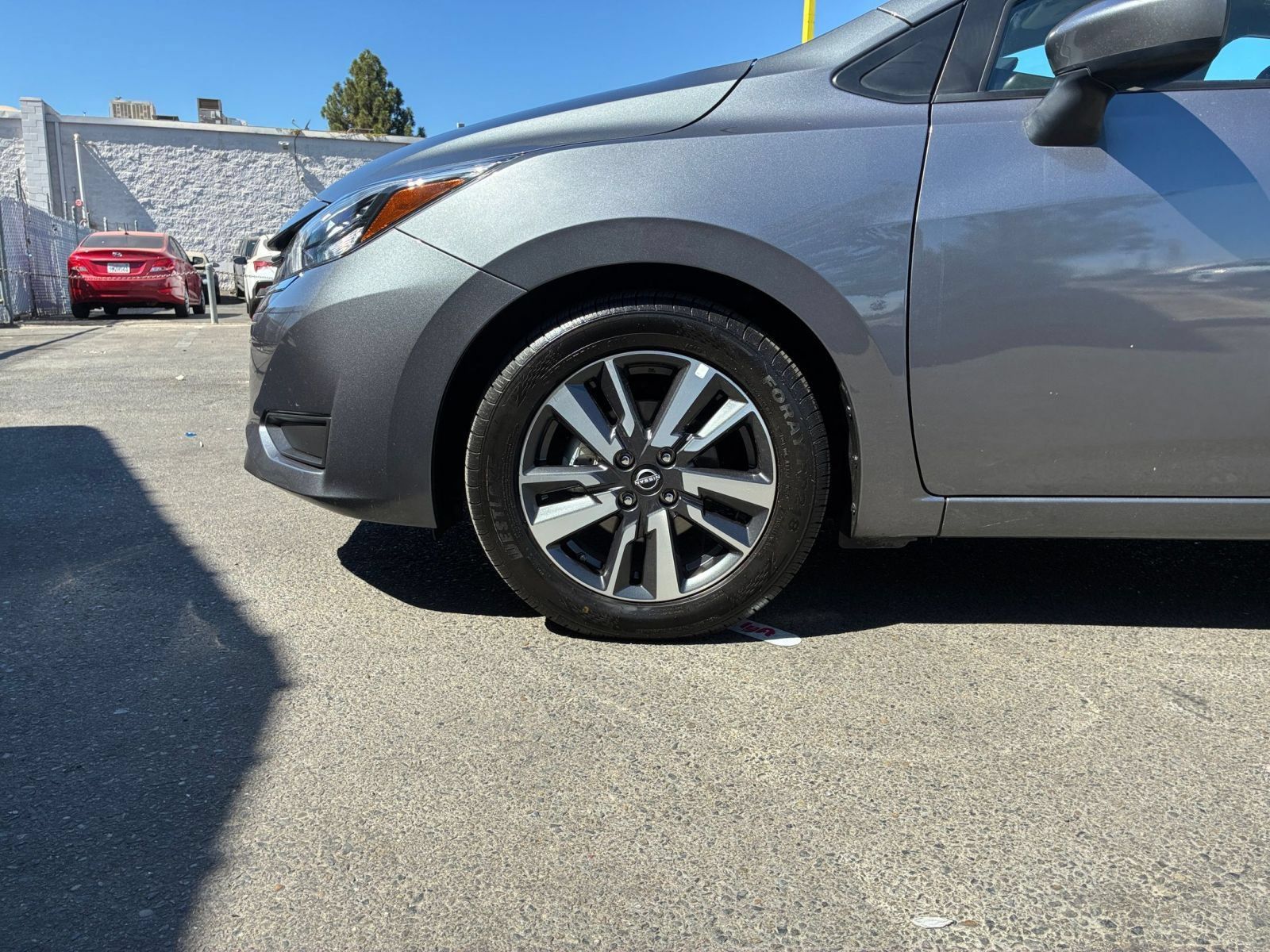 Used 2025 Nissan Versa SV FWD image 27