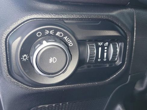 Used 2021 Jeep Wrangler Unlimited Sport AWD/4WD image 28