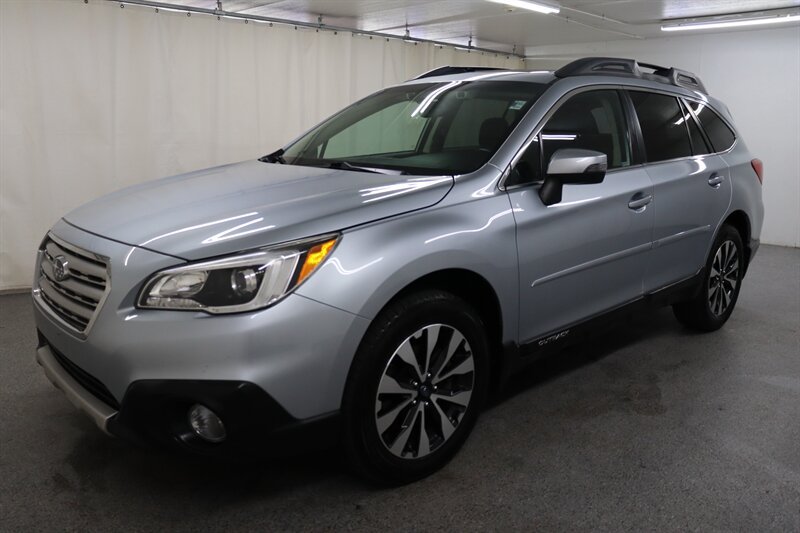 Used 2016 Subaru Outback 2.5i Limited AWD/4WD image 3
