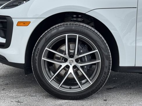 New 2026 Porsche Macan image 11