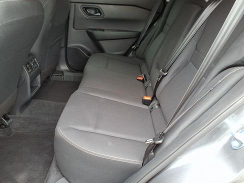 Used 2025 Nissan Rogue S AWD/4WD image 8