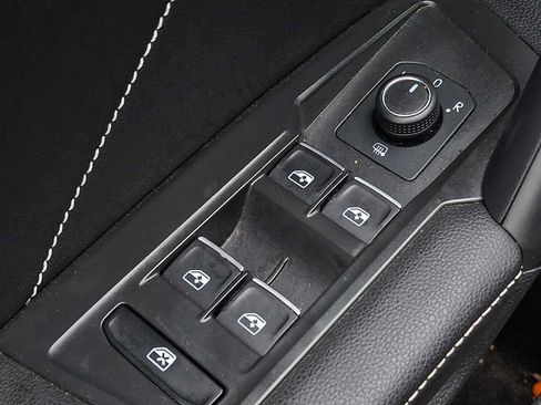 Certified 2024 Volkswagen Tiguan SE AWD/4WD image 24