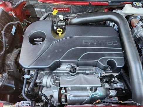 Used 2023 Chevrolet Equinox Premier image 34