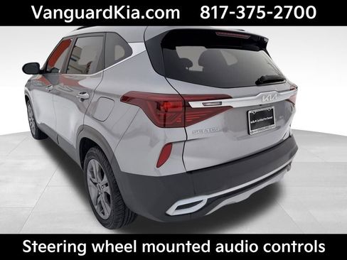 Certified 2022 Kia Seltos S image 4