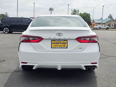 Used 2024 Toyota Camry SE FWD image 5
