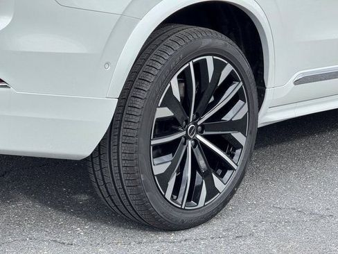 New 2026 Volvo XC90 T8 Ultra image 9