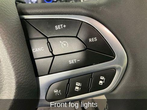 Certified 2023 Chrysler Pacifica Limited image 24