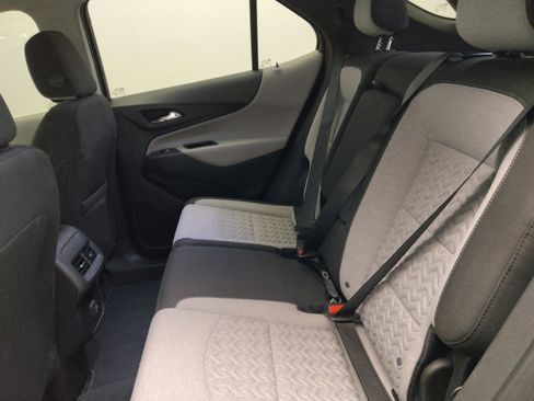 Used 2023 Chevrolet Equinox LS image 18