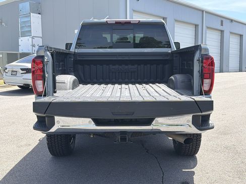 Used 2025 GMC Sierra 2500 SLE w/ SLE Value Package; AWD/4WD image 32