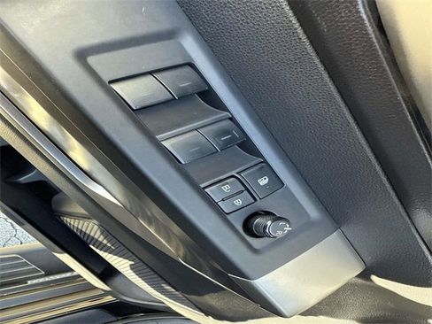 Used 2022 Toyota Tundra SR5 image 10