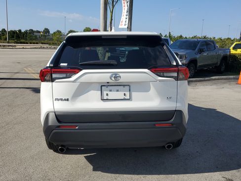 Used 2024 Toyota RAV4 LE image 6