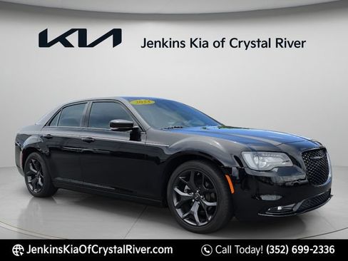 Used 2023 Chrysler 300 S w/ Comfort Group RWD image 1