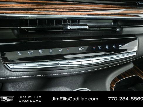 Certified 2023 Cadillac Escalade Premium Luxury image 17