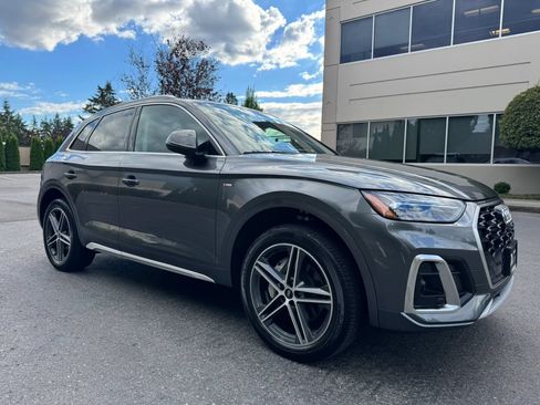 Used 2022 Audi Q5 e Premium Plus w/ Premium Plus Package AWD/4WD image 1