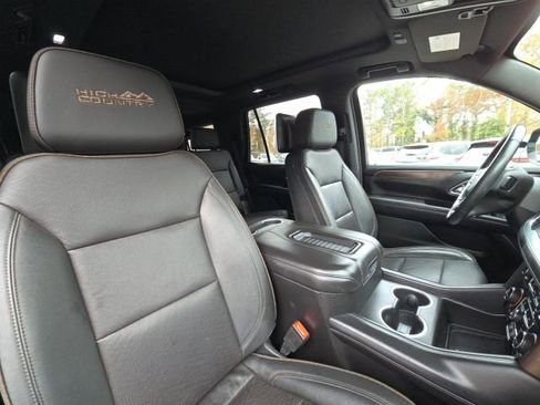 Used 2021 Chevrolet Tahoe High Country w/ Premium Package image 23