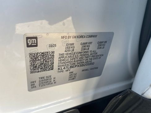 Used 2025 Buick Envista Sport Touring image 29