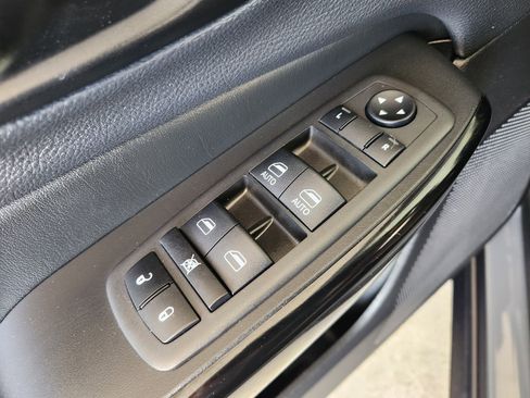 Used 2023 Jeep Cherokee Altitude Lux image 25