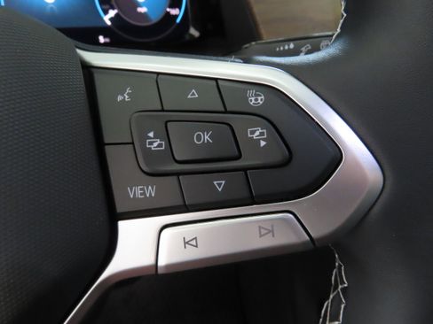 New 2025 Volkswagen Atlas SE image 15