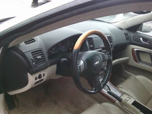 Used 2005 Subaru Outback 3.0R L.L. Bean image 9