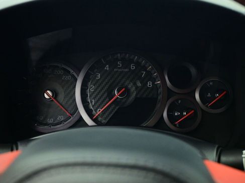 Used 2018 Nissan GT-R Premium w/ Premium Interior Package image 14