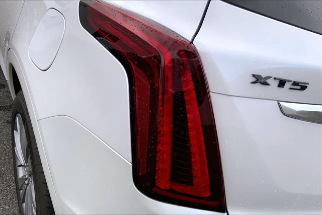 Used 2024 Cadillac XT5 Premium Luxury w/ LPO, Floor Liner Package AWD/4WD image 29