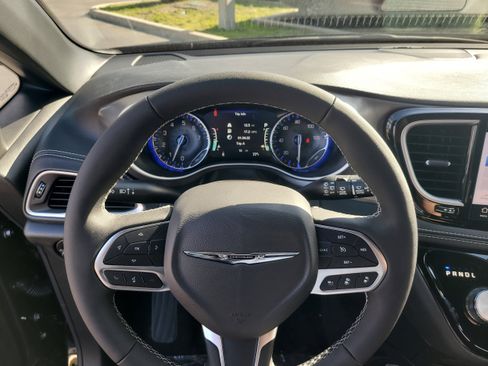 New 2026 Chrysler Pacifica Select image 20