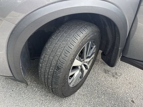 Used 2024 Nissan Pathfinder SL FWD image 35