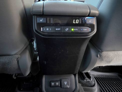 Used 2021 Toyota Highlander Platinum AWD/4WD image 62