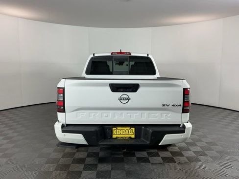 Used 2022 Nissan Frontier SV AWD/4WD image 5