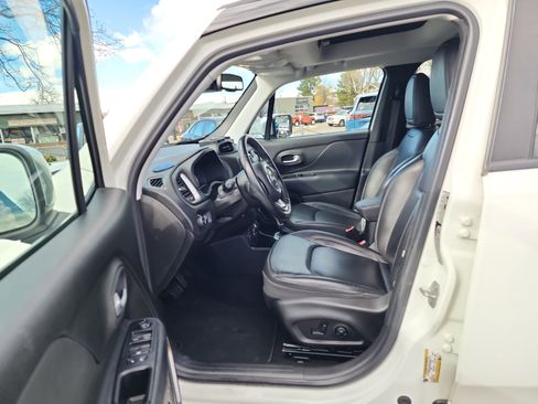 Used 2018 Jeep Renegade Limited w/ Safety & Security Group image 12