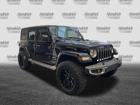 Used 2019 Jeep Wrangler Unlimited Sahara AWD/4WD image 2