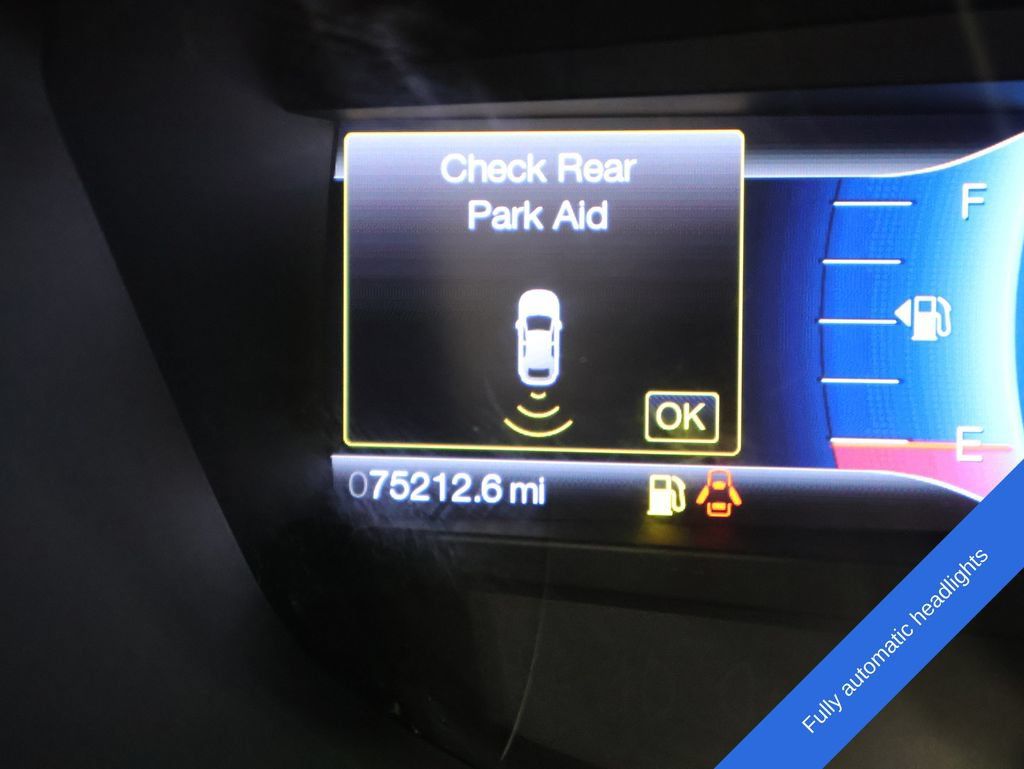 Used 2014 Ford Fusion SE FWD image 4